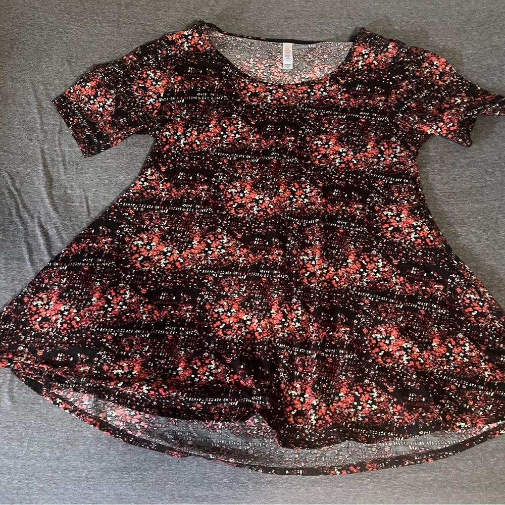 LulaRoe Perfect T